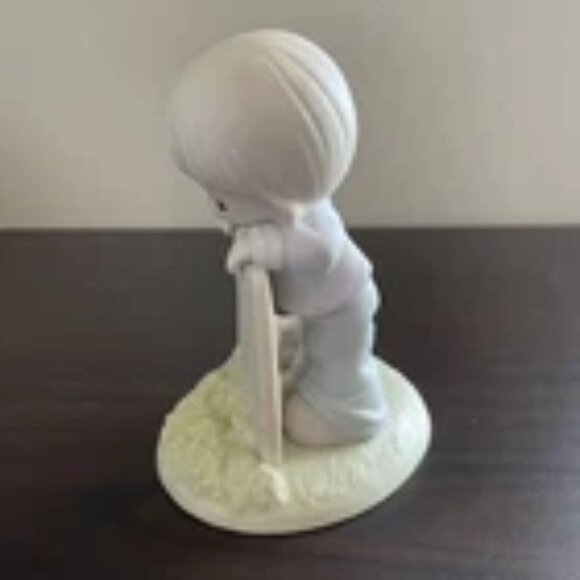 Precious Moments “It May Be Greener, But It’s Just As Hard To Cut” #163899, 1995 - Picture 10 of 11